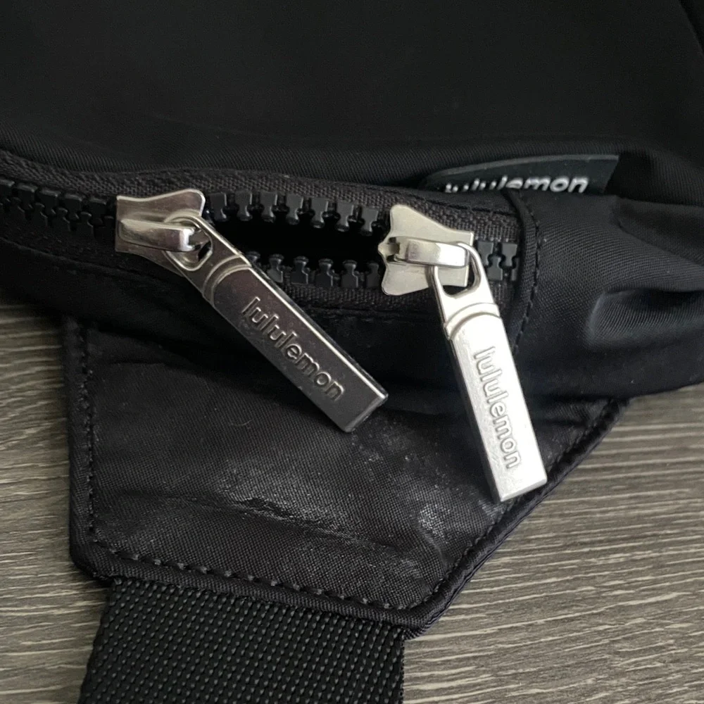 lululemon athletica Black Belt Bag - Picture 3 of 8
